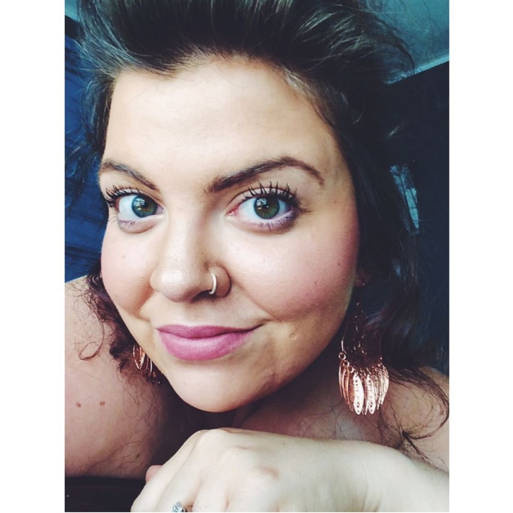 Meet your Posher, Alayna